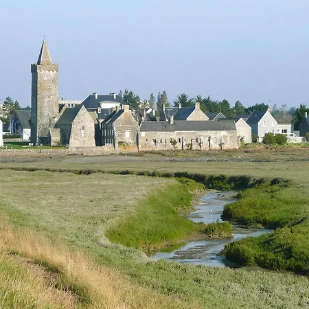 House In Cotentin Near Barneville-Carteret, Cleaning Included *